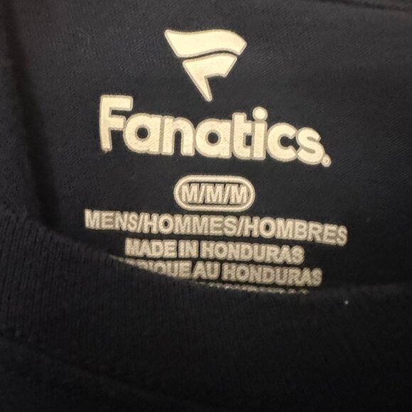 🏈 New England Patriots Long Sleeve T-Shirt (Size Medium) - Picture 4 of 4